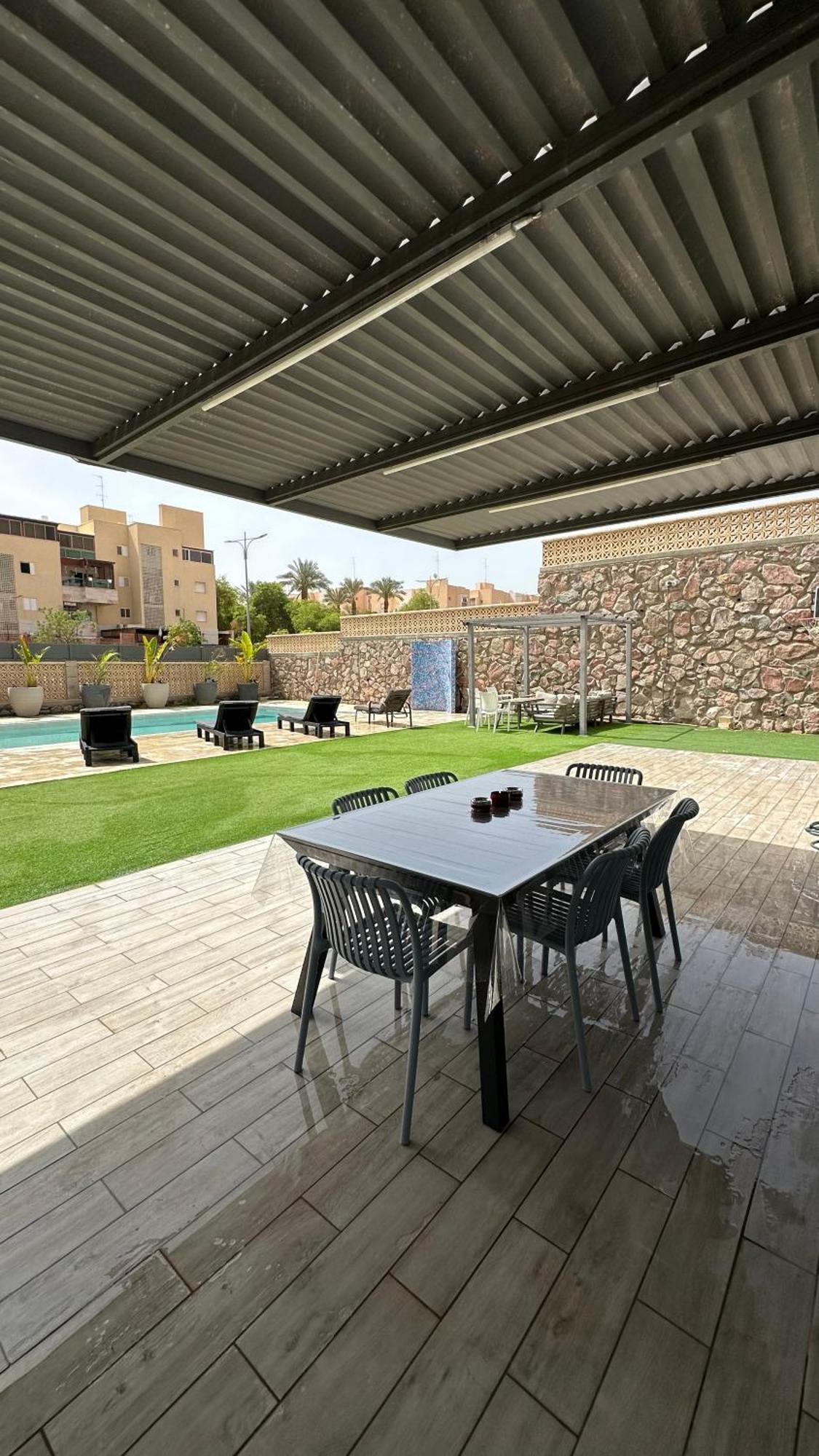 Luxury Garden Floor Appartamento *