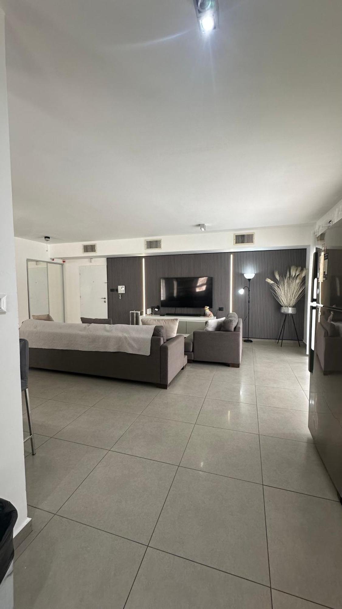 Luxury Garden Floor Eilat